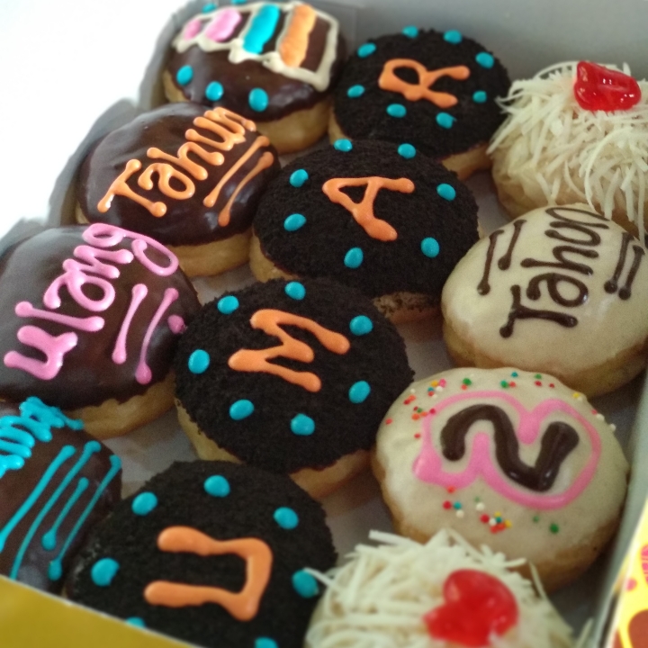 Donat Ultah 1 Mini