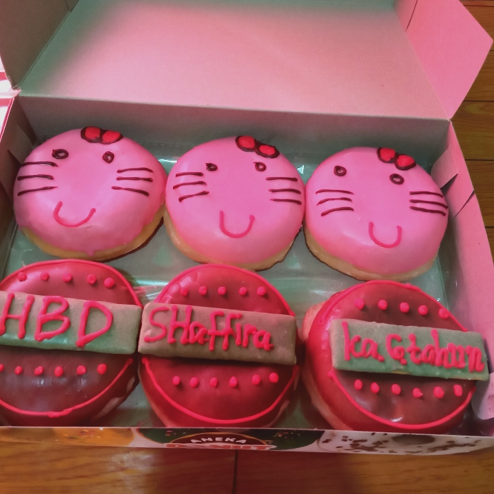 Donat Ultah Isi 6  Paket
