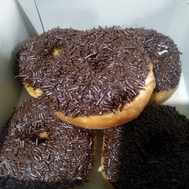 Donat coklat 