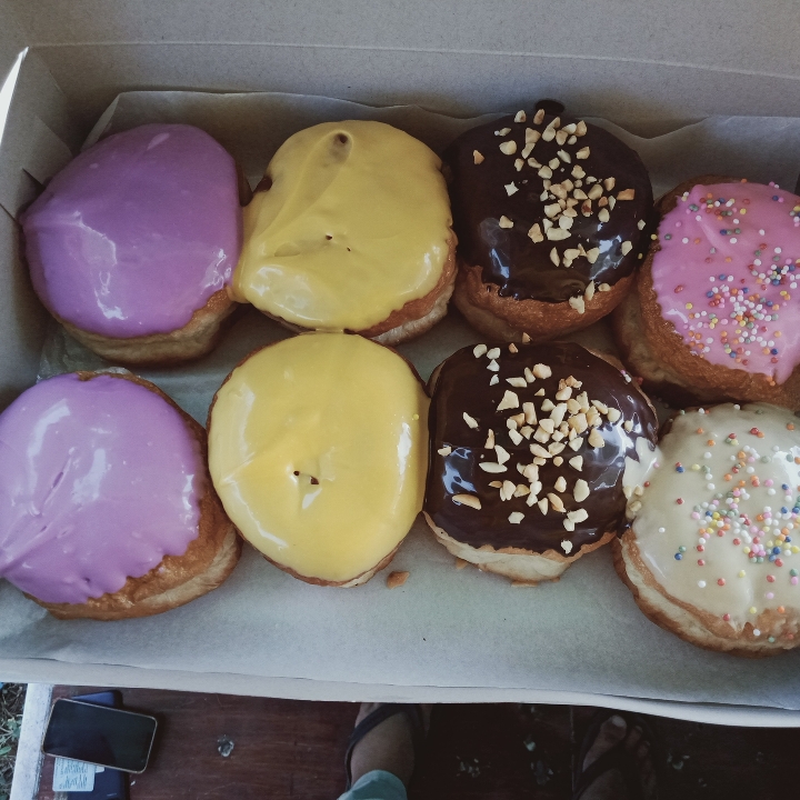 Donuts Box Isi 8