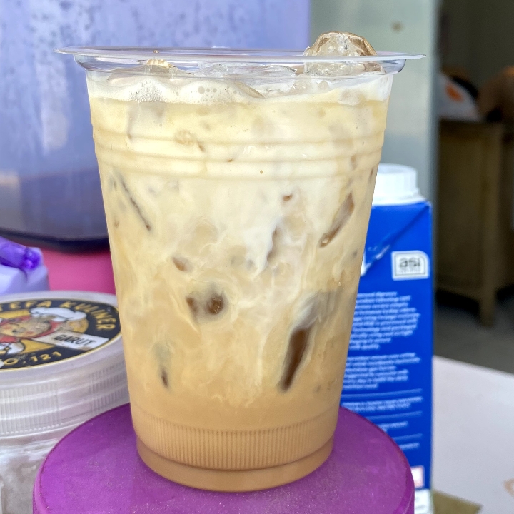 ES COFEE AYANG 