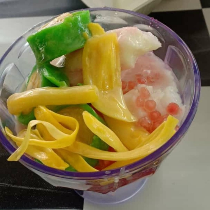 ES PISANG IJO RUMAH VINA