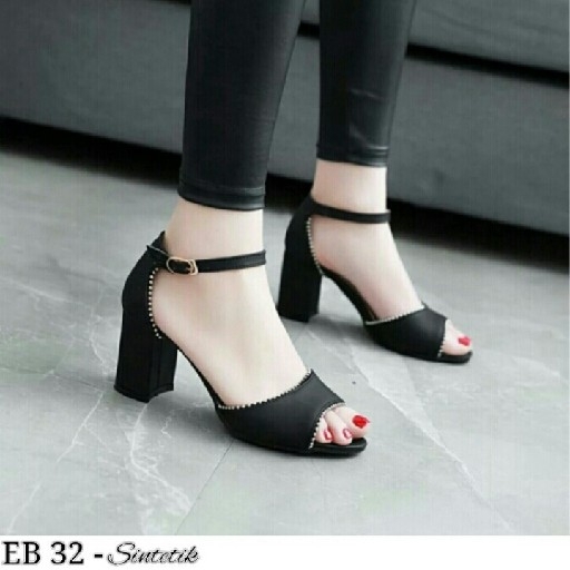 Eb 32 Hitam