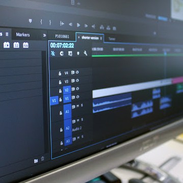 Editing Foto dan Video