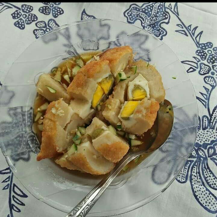 Empek Empek Kapal Selam Ikan