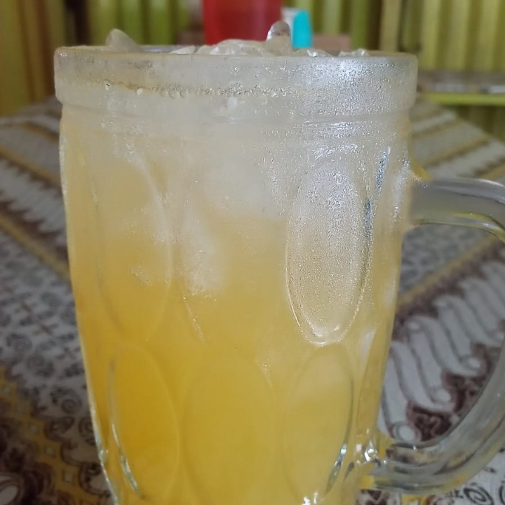 Es Jeruk Peras Atau Jeruk Peras Panas