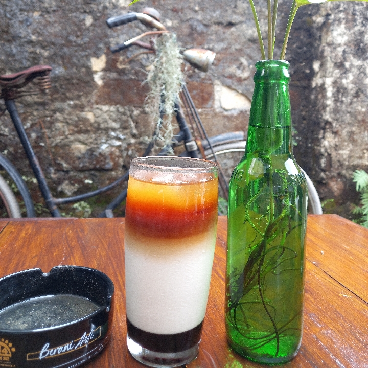 Es Kopi Susu Aren