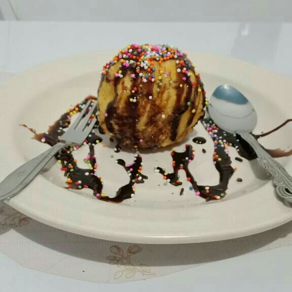 Es Krim Goreng - AZYAN ICE CREAM CORNER