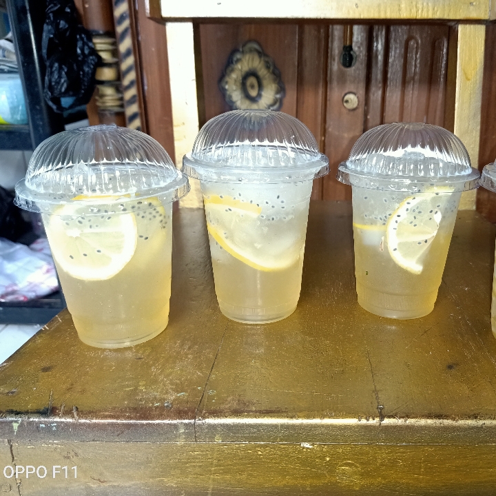 Es Lemon Selasih