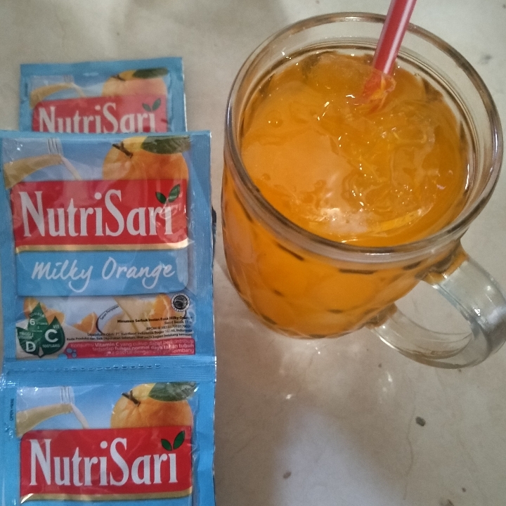 Es Nutrisari Milky Orange 