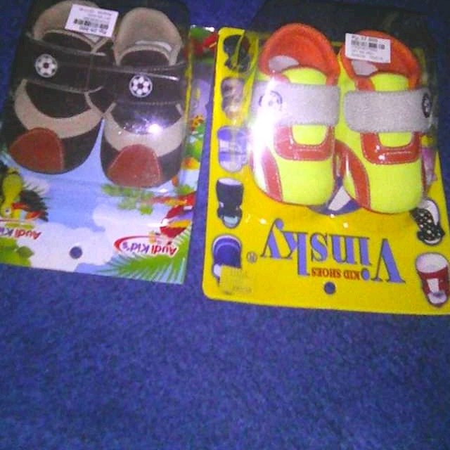 Sepatu Anak