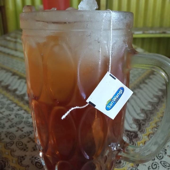 Es Teh Atau Teh Panas
