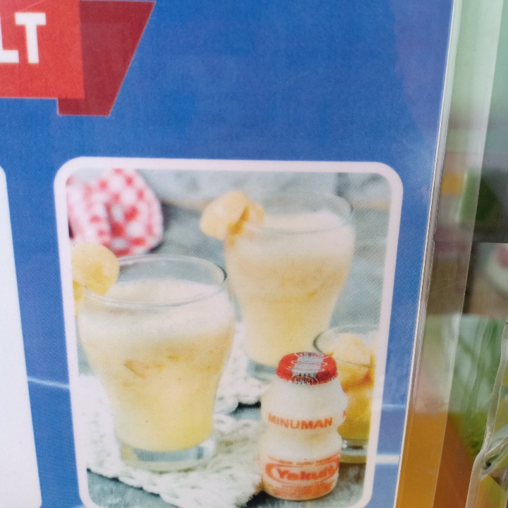 Es Yakult Strawberry