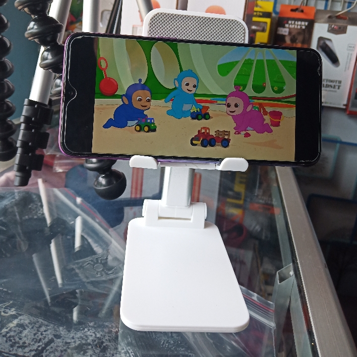 FOLDING DESKTOP PHONE STAND 3