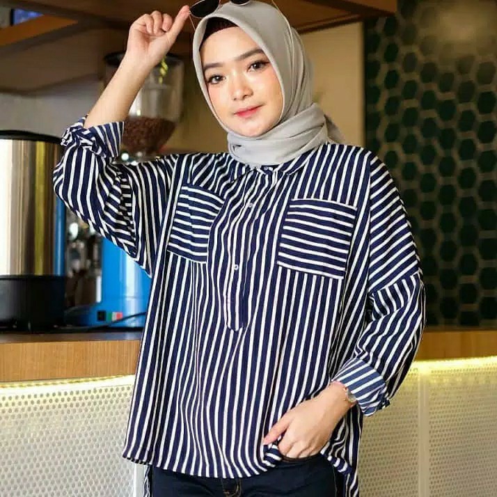 Fara StripiAtasan SalurBlouse Muslim