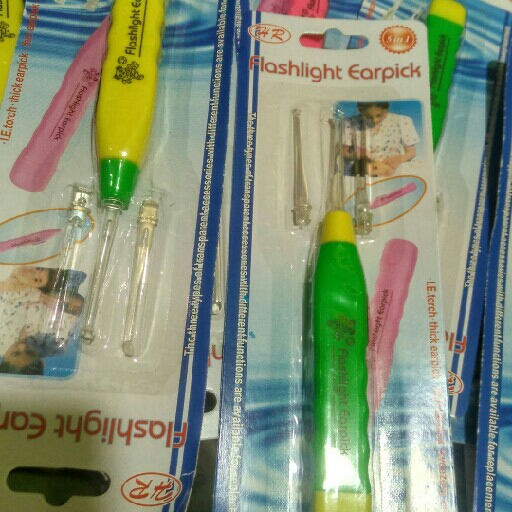 Flashlight Earpick