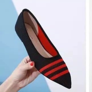 Flatshoes Adell 3 Strip Hitam Merah 2