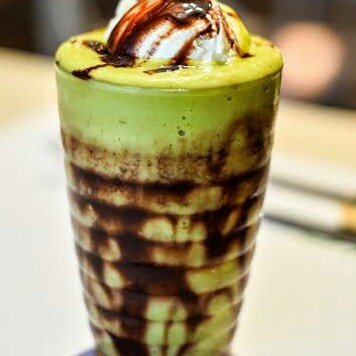 Float Avocado