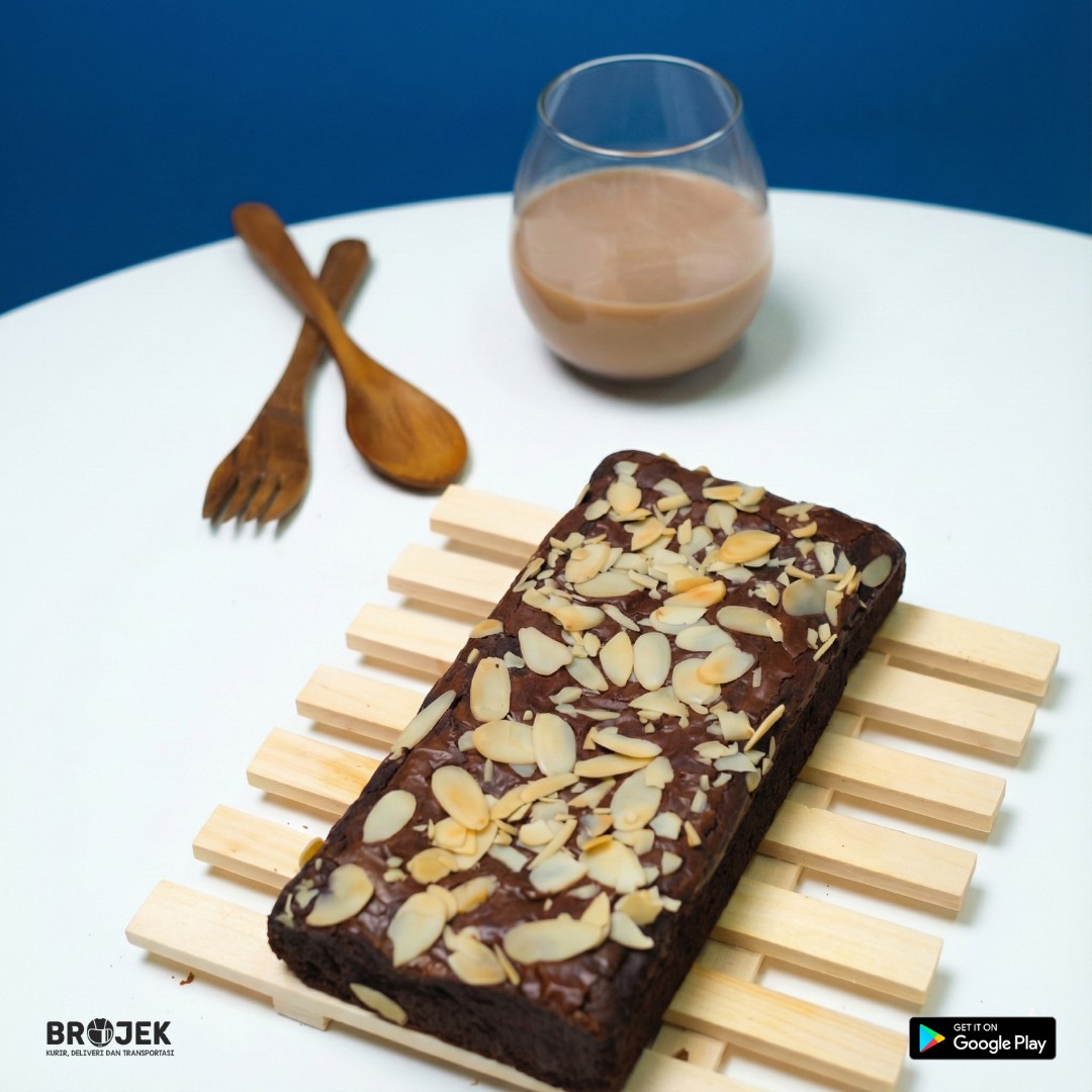 Fudgy Brownies Almond