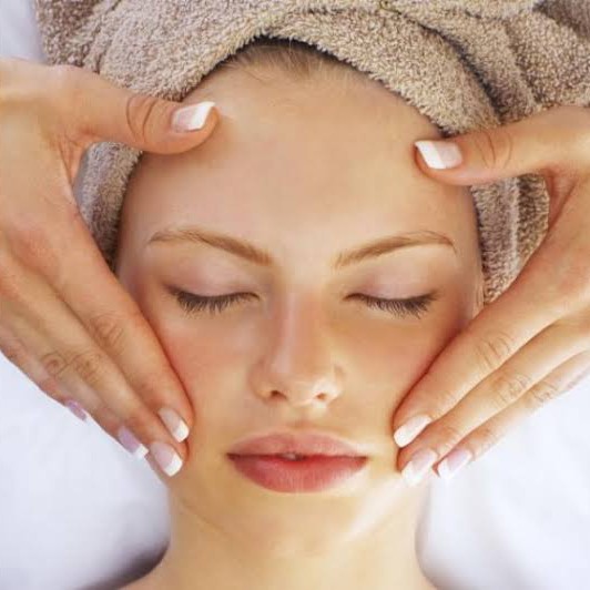 Full Body Massage Dan Totok Wajah
