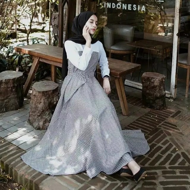 GIONA DRESS SQUARE