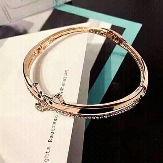 Gelang Diamond Titanium