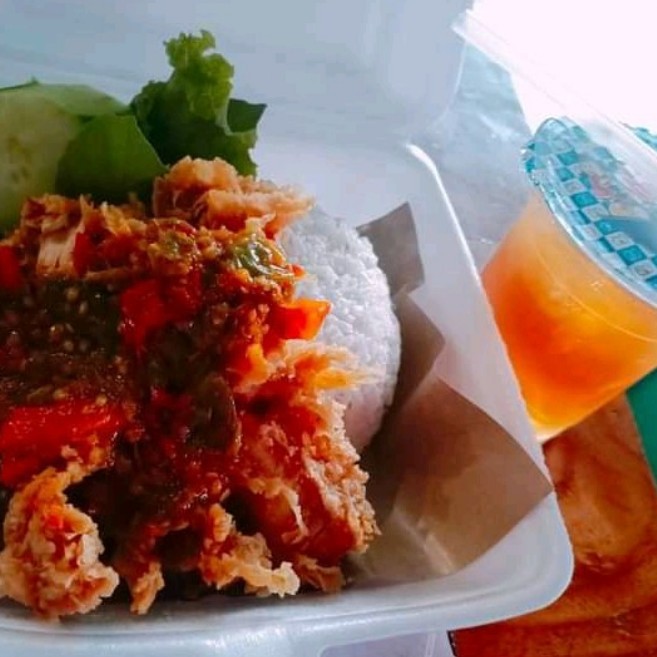 Geprek Dada Nasi Free Esteh