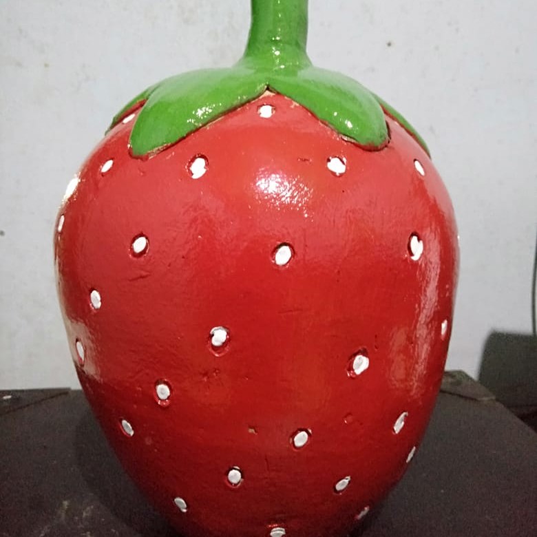 Strawberry Size Besar