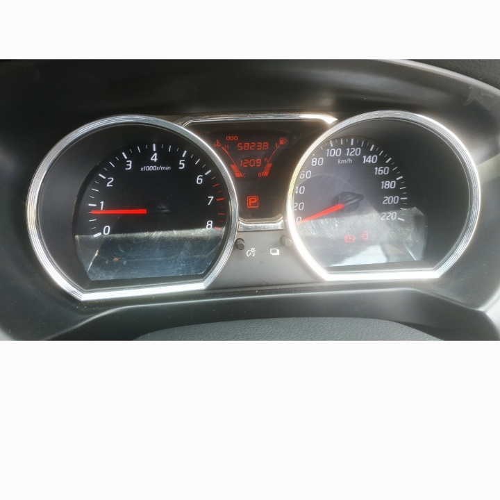 Grand Livina XV 2016 5
