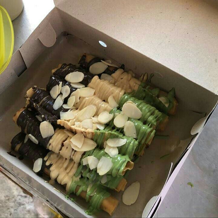 Greentea Tiramisu Coklat Almond