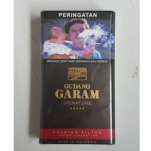 Gudang Garam Signature Hitam