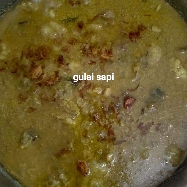 Gulai Sapi Dengan Nasi Paket Hemat