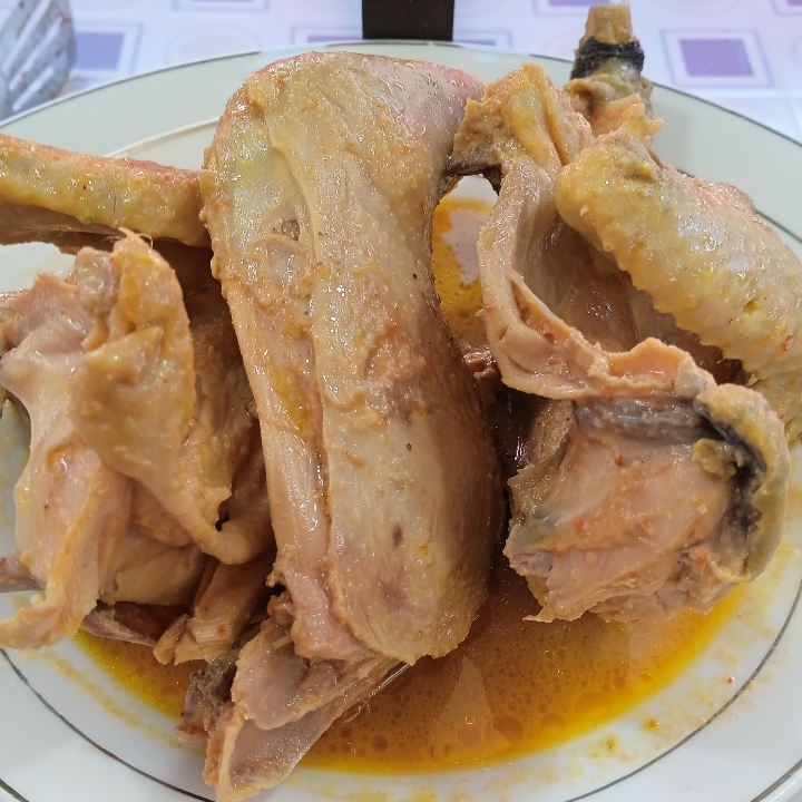 Nasi Gulai ayam Kampung