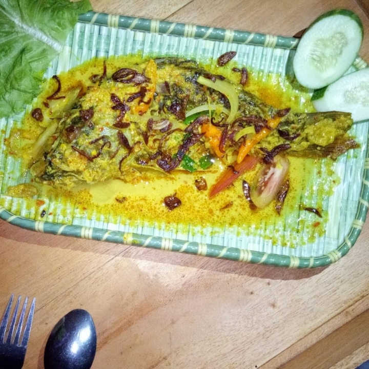 Gulai taboh ikan mas