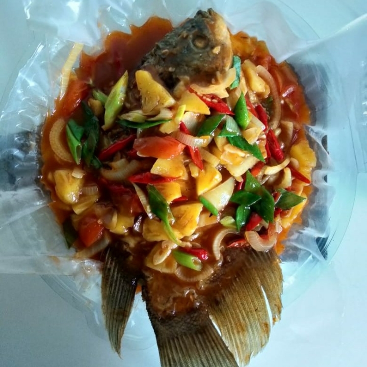 Gurame Asam Manis Pedas