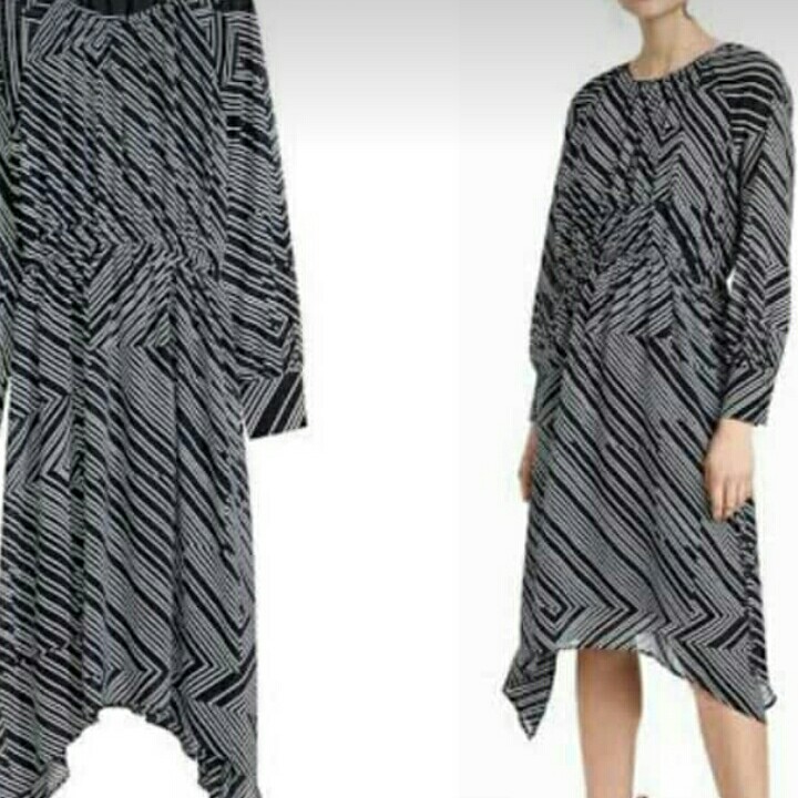 HM Dress Arsymetric