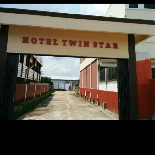 HOTEL TWIN STAR