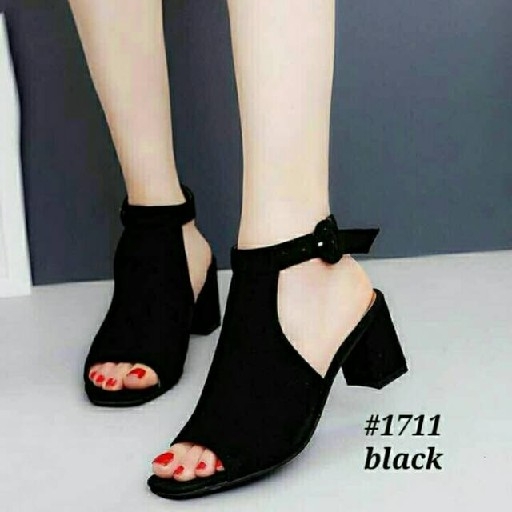 Heels AG 42 Hitam Hak Tahu
