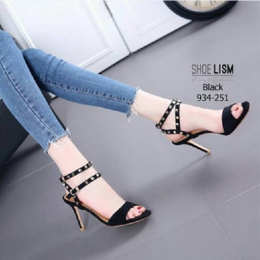 Heels Ak01 Hitam