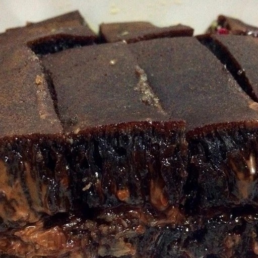 Hitam Manis Coklat Susu