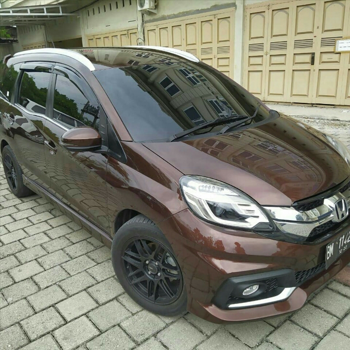 Honda Mobilio RS 2016  3