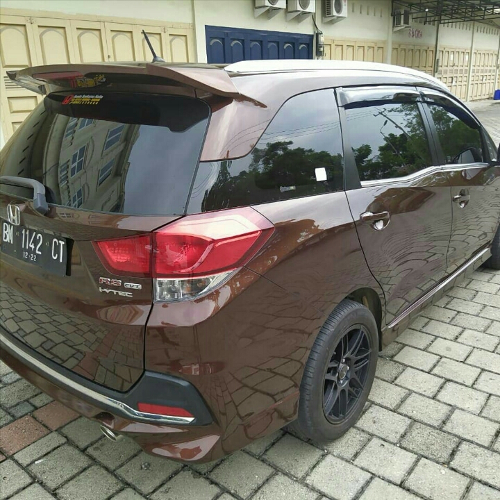 Honda Mobilio RS 2016  4