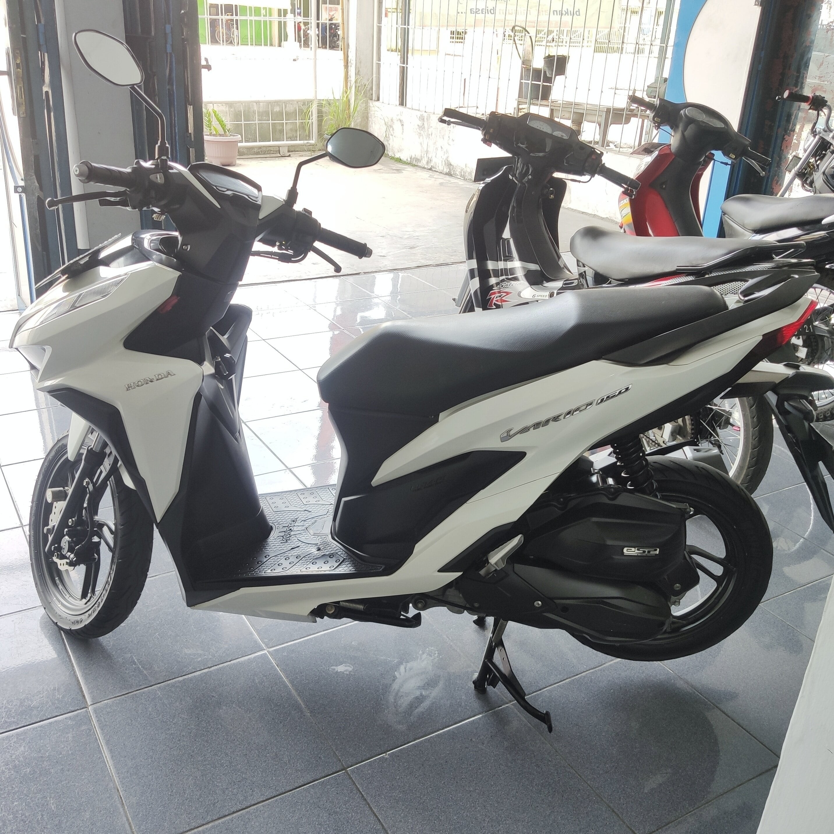 Honda Vario 150 CBS ISS Keyless Tahun 2018 2