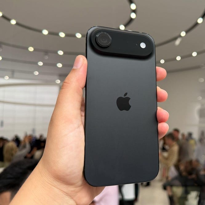 I PHONE AIR 256GB 4