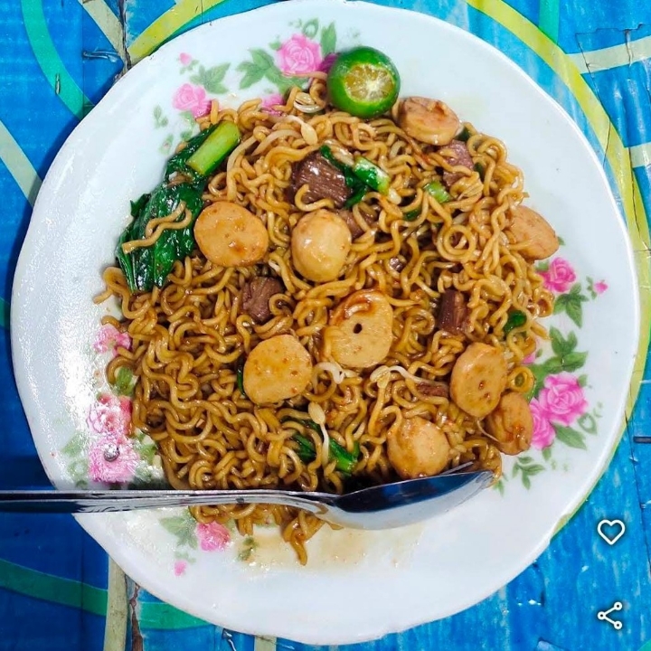 INDOMIE GORENG SAPI BAKSO