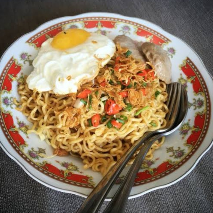INDOMIE GORENG TELUR 