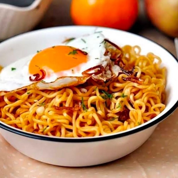 INDOMIE GORENG TELUR 