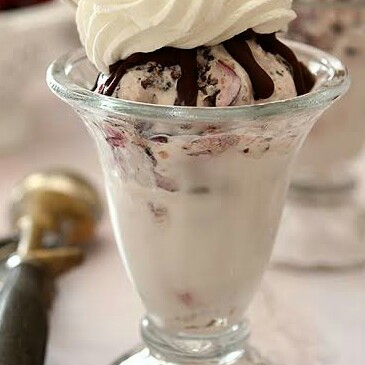 Ice Cream Black Forest