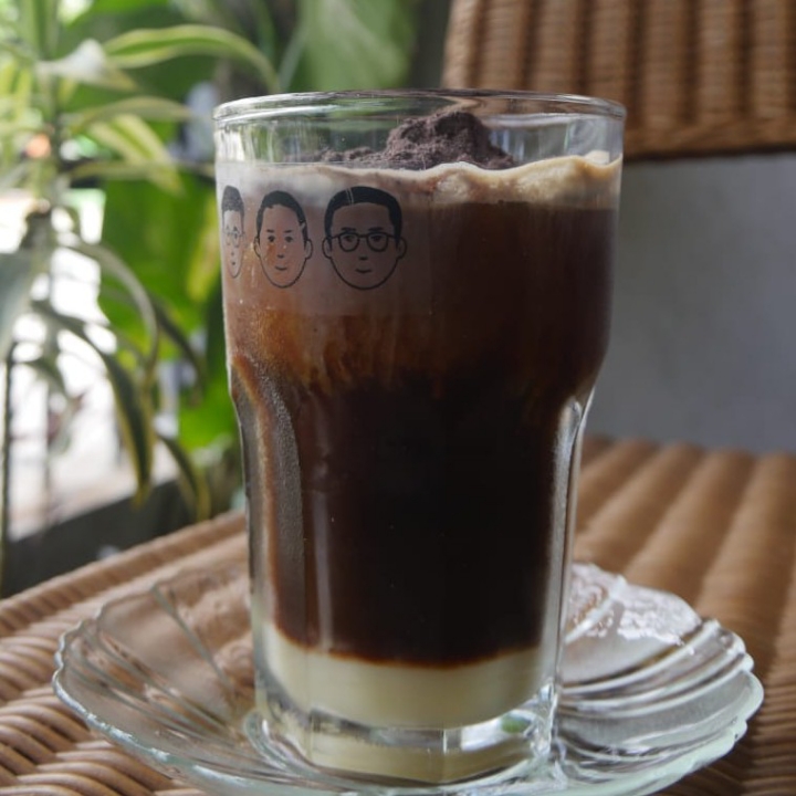 Ice Kopi Bonbom