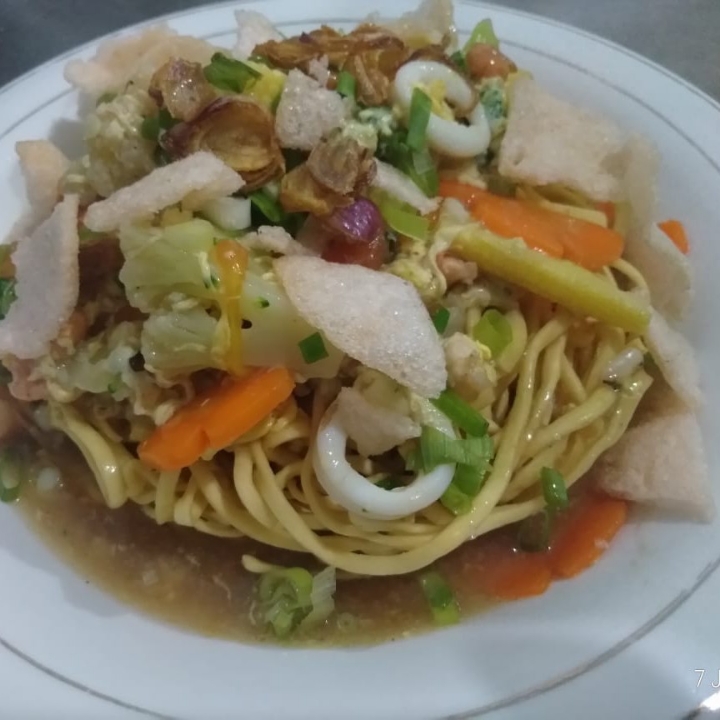 Ifu mie siram seafood